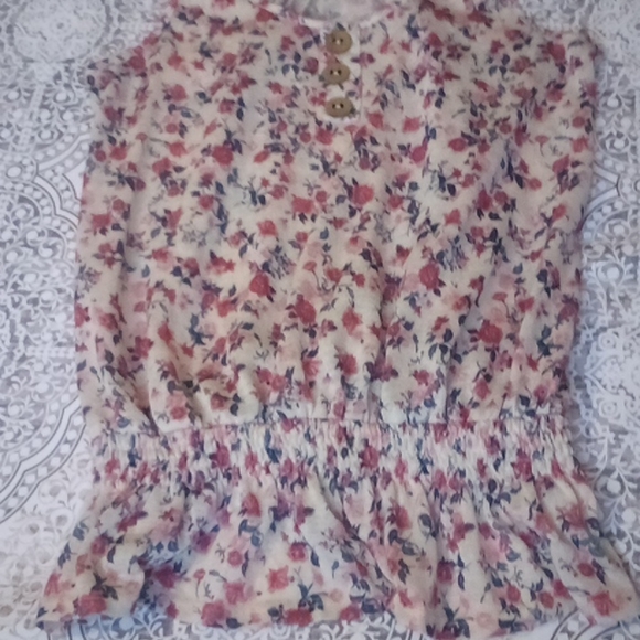 JUNIORS floral top - Picture 2 of 12